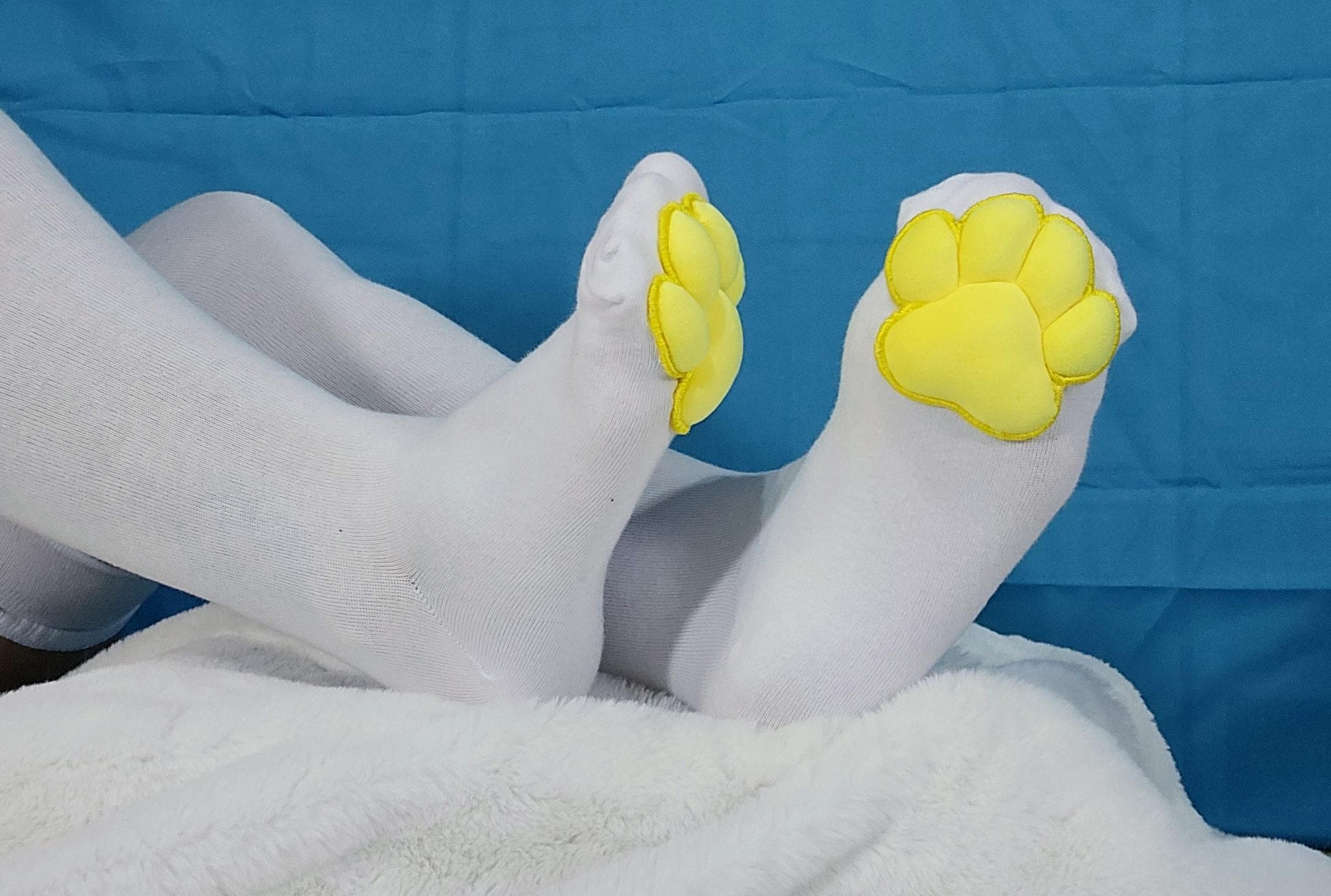 Plush Yellow Mochi Paw Pad Beans White Thigh High Stockings