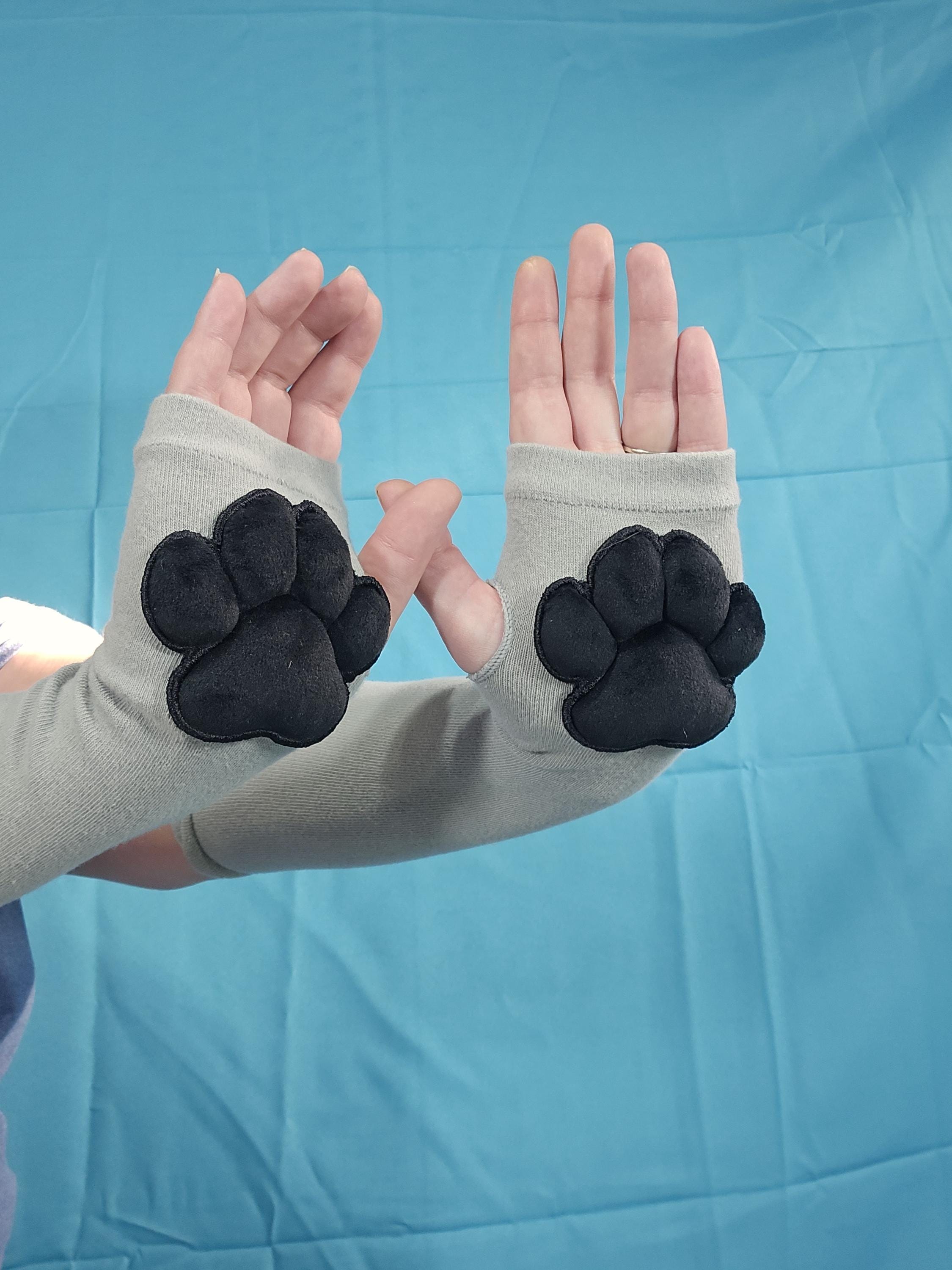 Plush Mochi Black Paw Pad on Fingerless Gray Gloves
